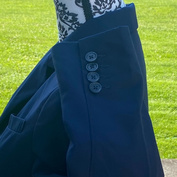 The Children's Place Size 10 Navy Blue Children's Blazer with Two Buttons - Picture 6 of 9